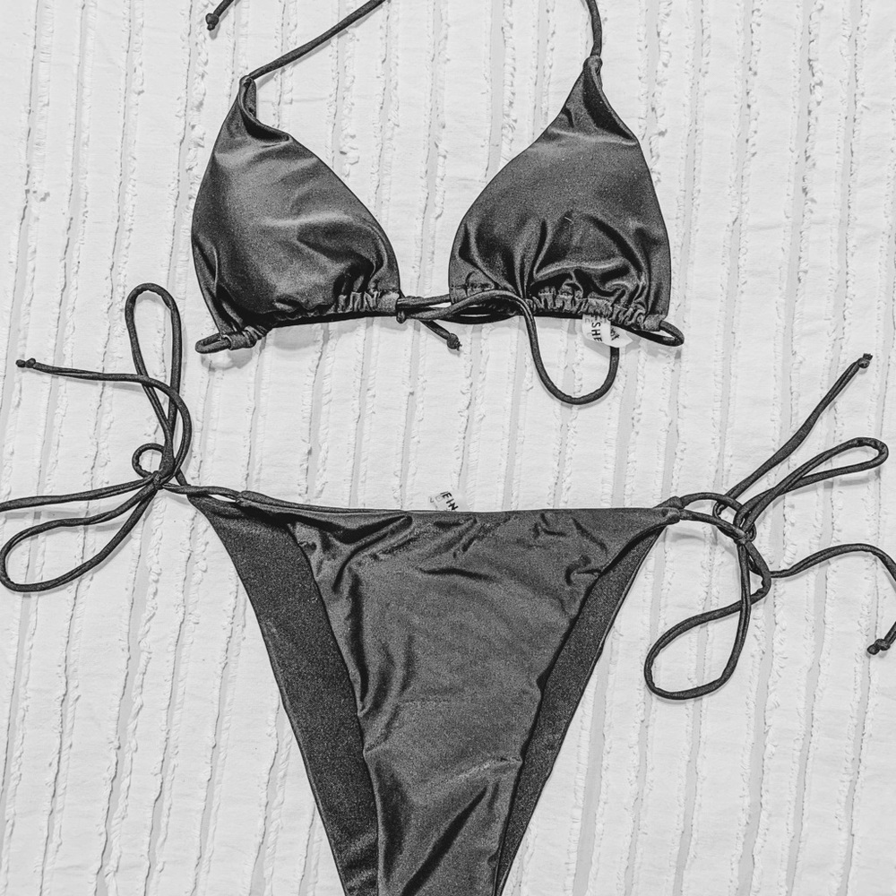 SHEIN Black Triangle Bikini